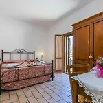 Daire Borgo Antico By Interhome San Gimignano